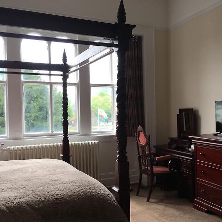 The Eagles Hotel Llanrwst Buitenkant foto