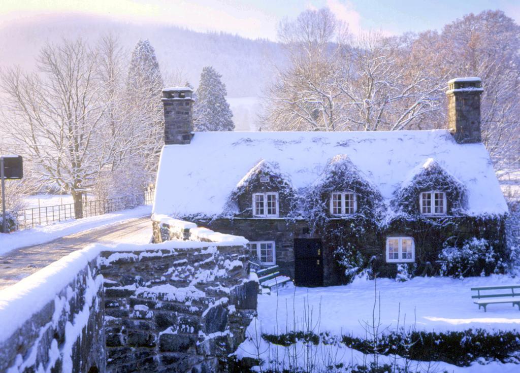 The Eagles Hotel Llanrwst Buitenkant foto