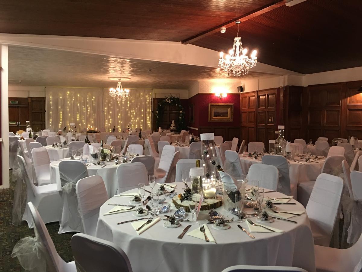 The Eagles Hotel Llanrwst Buitenkant foto